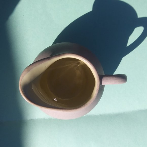 Pigeon Forge Pottery creamer Neutral color with a yellowish glazed inter… - Picture 5 of 15